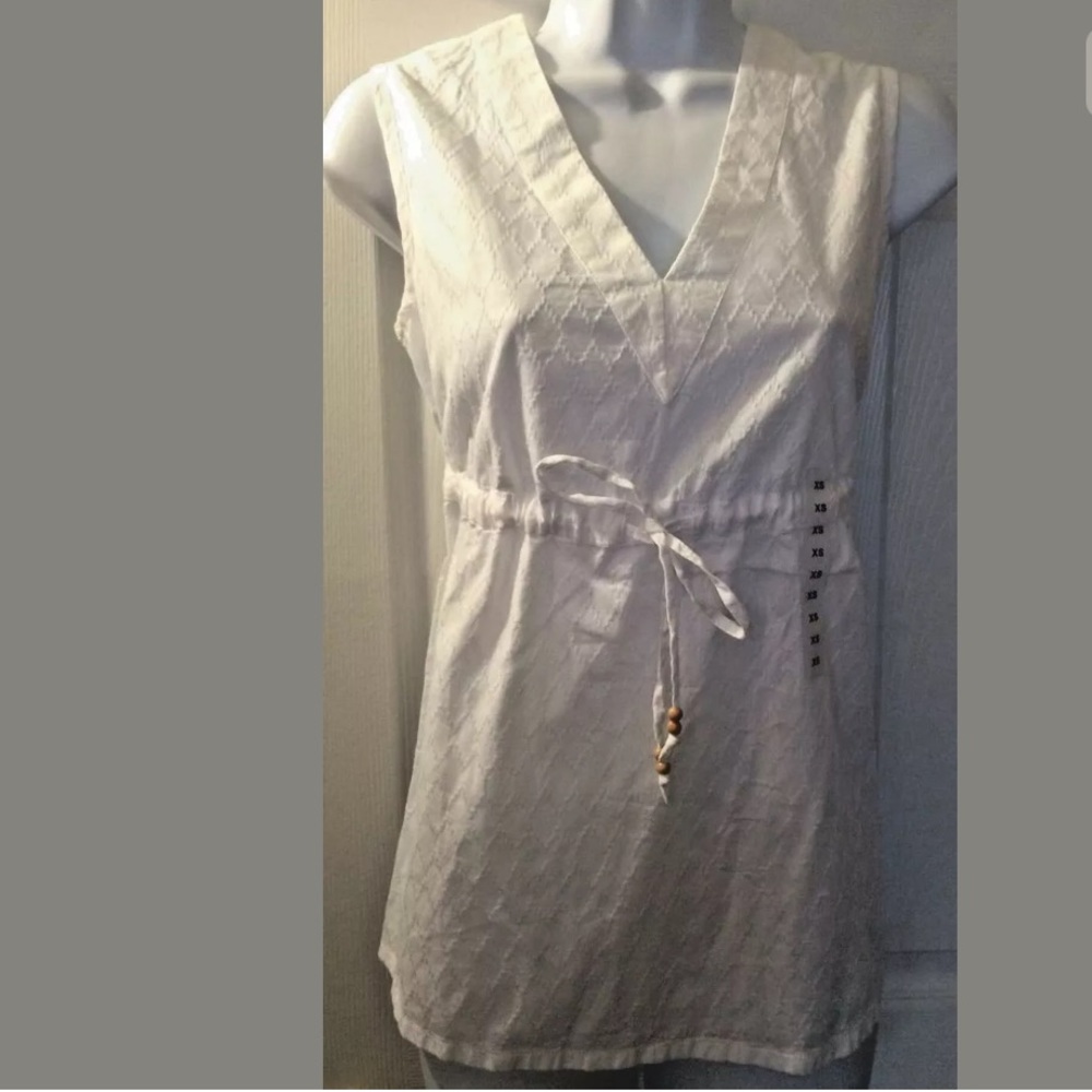 New GAP White Cotton Blouse Shirt Top Diamond Embroidered Embroidery Lightweight
